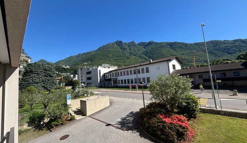 Appartamento luminoso con bella terrazza in zona comoda e strategica (9)