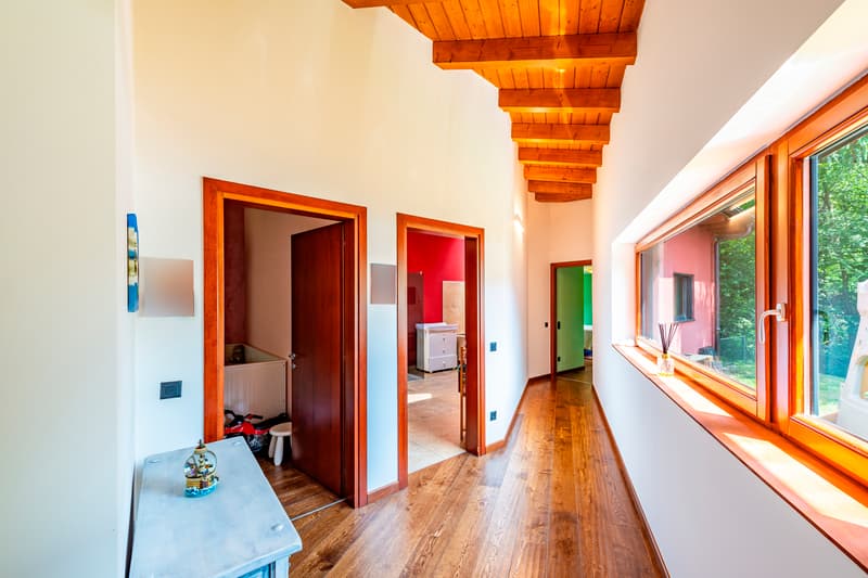 Elegante casa immersa nel verde con appartamento indipendente (9)