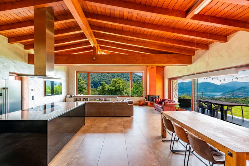 Elegante casa immersa nel verde con appartamento indipendente (3)
