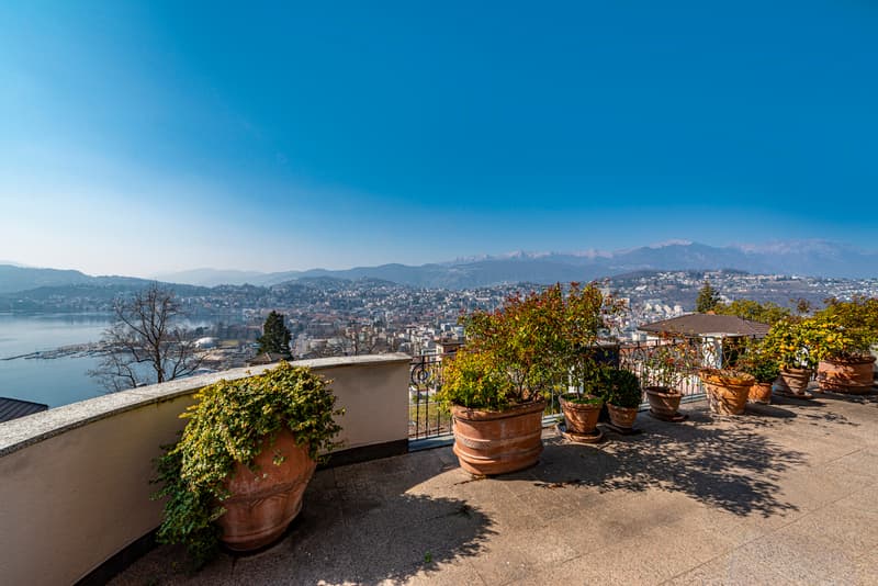 Appartamento in villa d'epoca (3)