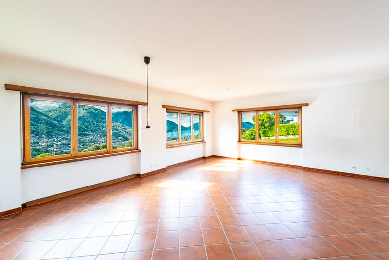 Casa bifamiliare con grande terreno edificabile (9)