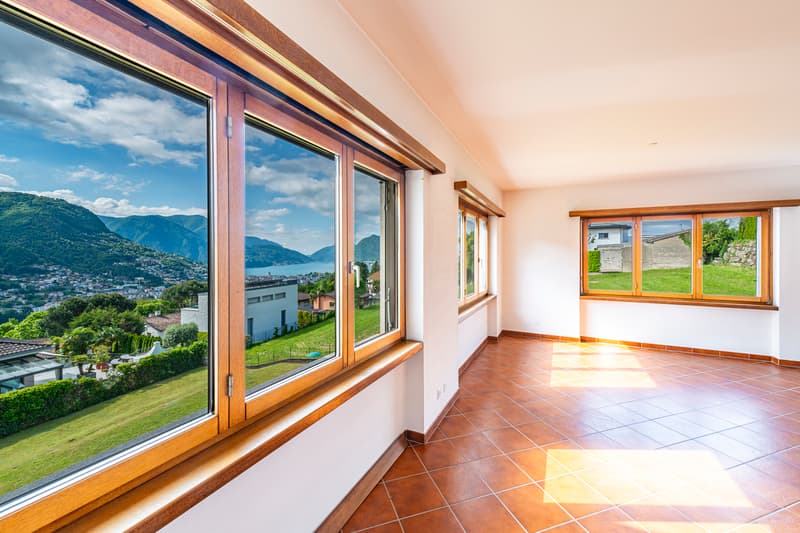 Casa bifamiliare con grande terreno edificabile (7)