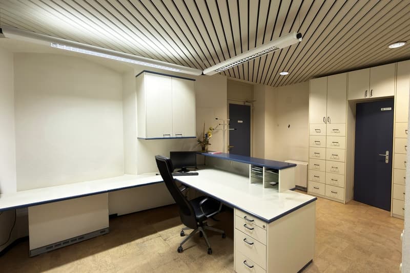 PRESTIGIOSO STUDIO MEDICO CENTRO STORICO BELLINZONA (4)