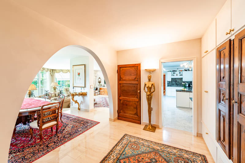 Villa Eden: Elegante proprietà immersa nei vigneti di Agno (11)