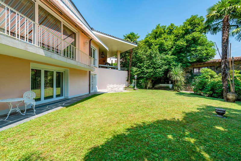 Villa Eden: Elegante proprietà immersa nei vigneti di Agno (5)
