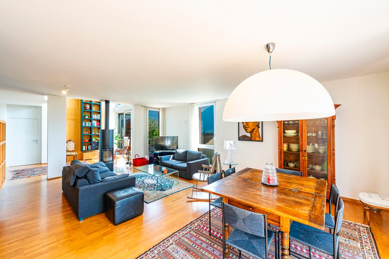 Elegante villa con giardino in posizione strategica (6)