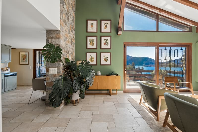 Incantevole villa con affaccio panoramico sul lago (7)