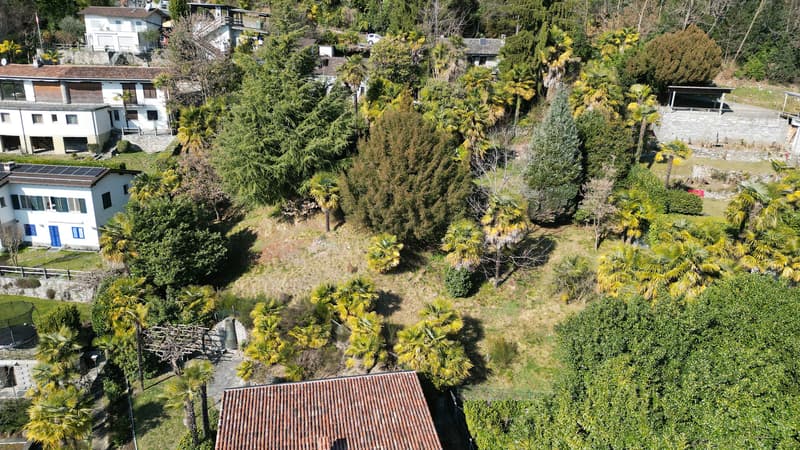 Terreno in zona tranquilla con vista lago (8)