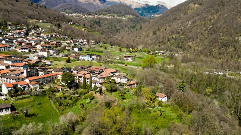 Caratteristica casa Ticinese immersa nel verde dell'Alto Malcantone (9)