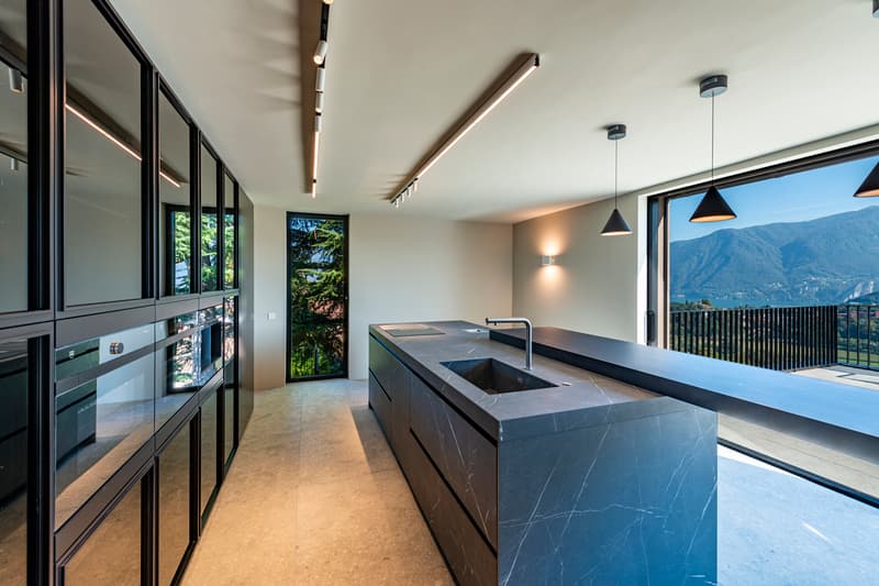 Villa Moderna con design unico e vista lago (4)