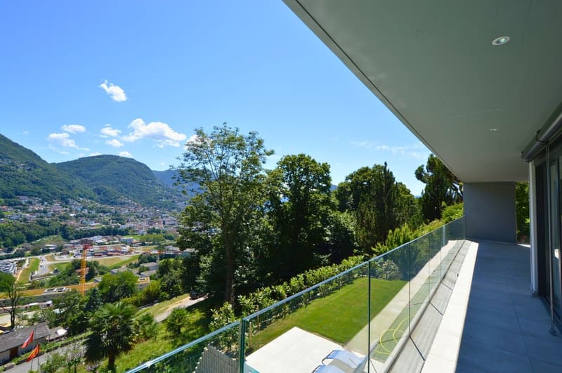 Elegante appartamento con ampia terrazza panoramica in residenza esclusiva (3)