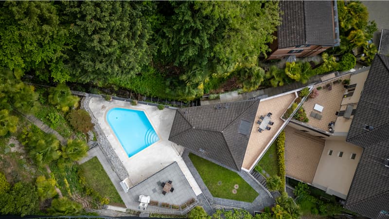 Residenza Diana: Elegante attico con giardino, piscina e vista lago (2)