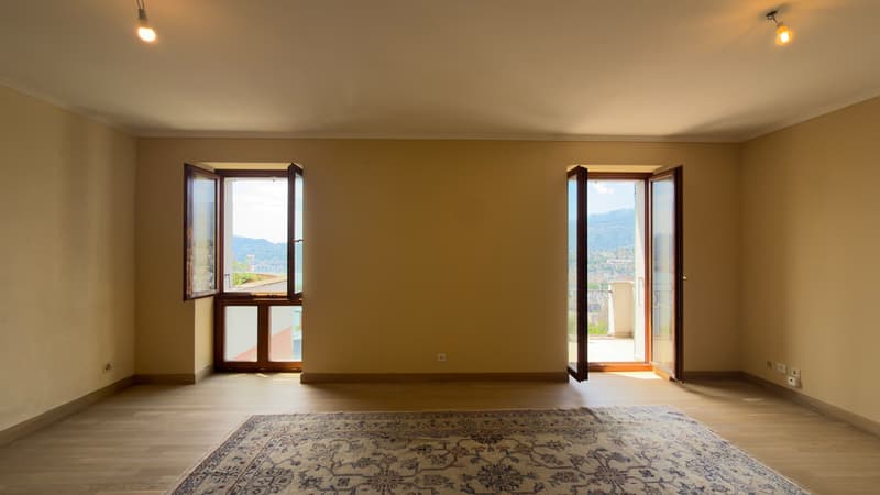 Elegante appartamento con vista mozzafiato (5)