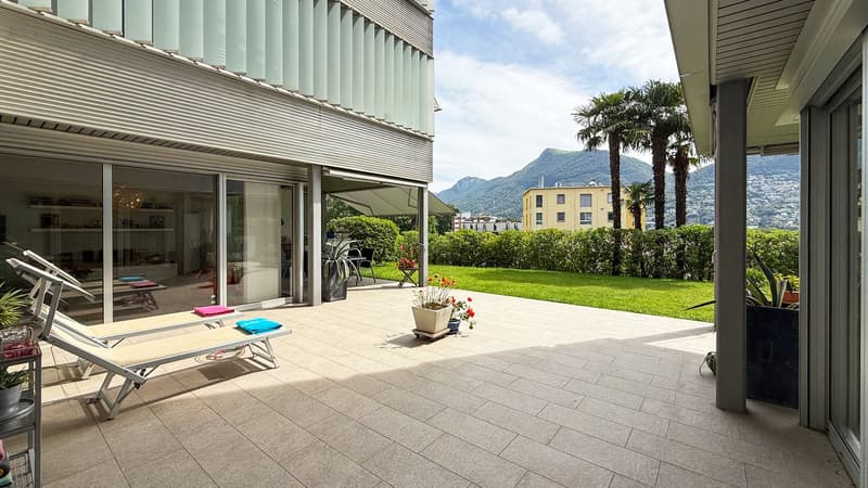 Luminoso appartamento con giardino privato in posizione strategica (1)