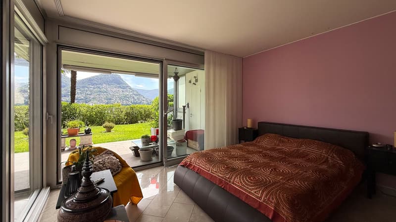 Luminoso appartamento con giardino privato in posizione strategica (10)