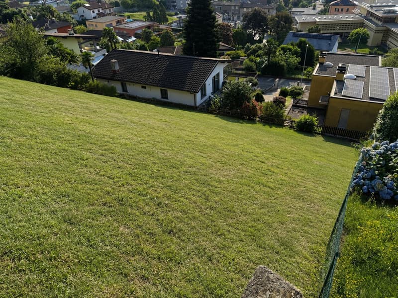 Interessante terreno edificabile in zona ben servita (6)