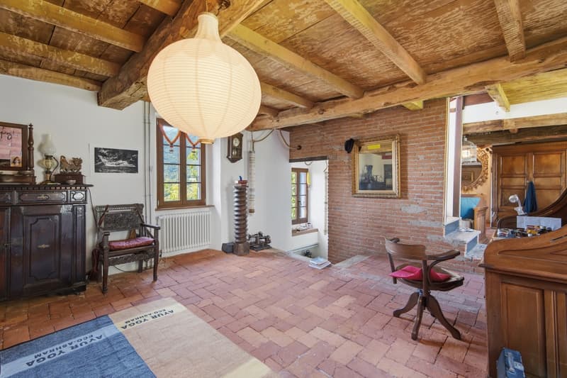 Casa d'epoca con giardino nel nucleo storico di Aranno (10)