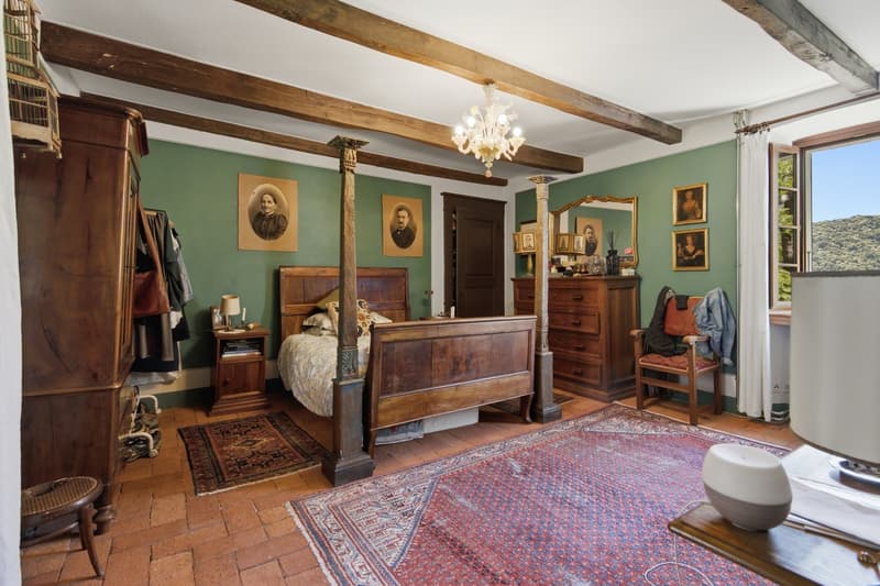Casa d'epoca con giardino nel nucleo storico di Aranno (9)