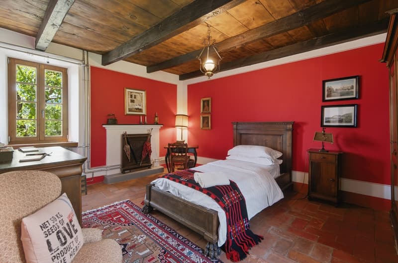 Casa d'epoca con giardino nel nucleo storico di Aranno (8)