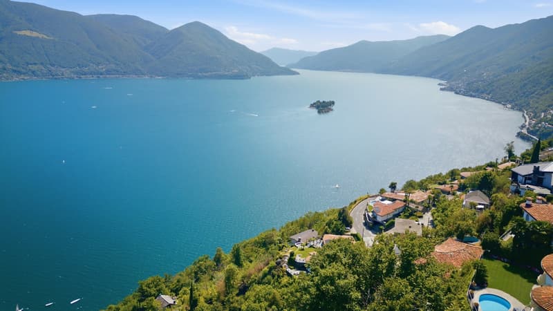 Casa da ristrutturare con piscina e vista panoramica sul Lago Maggiore (8)