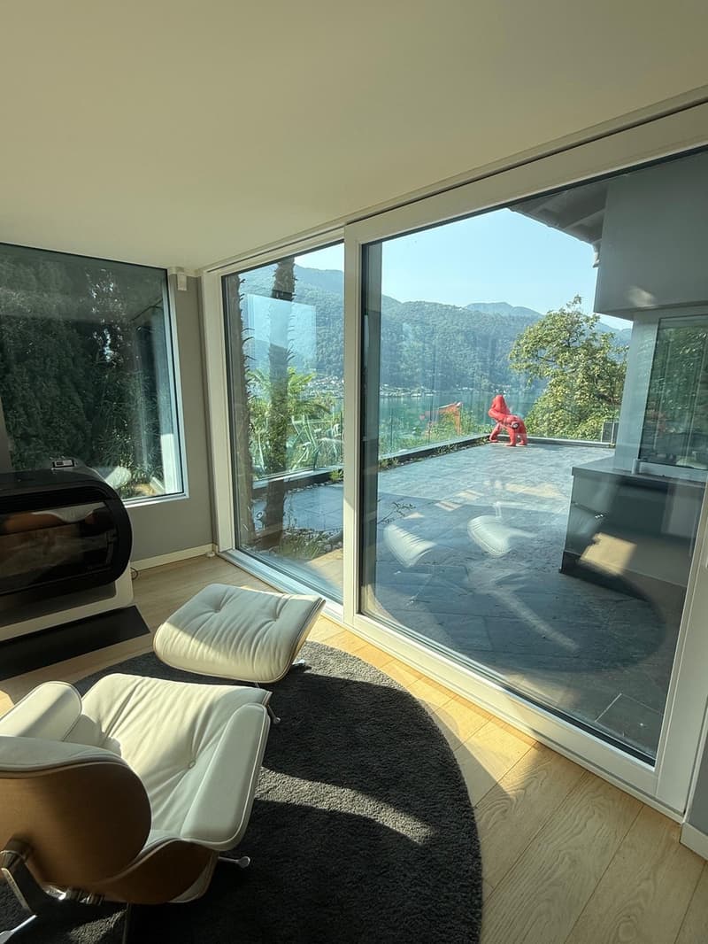 Esclusiva villa di lusso con piscina coperta e vista lago (11)