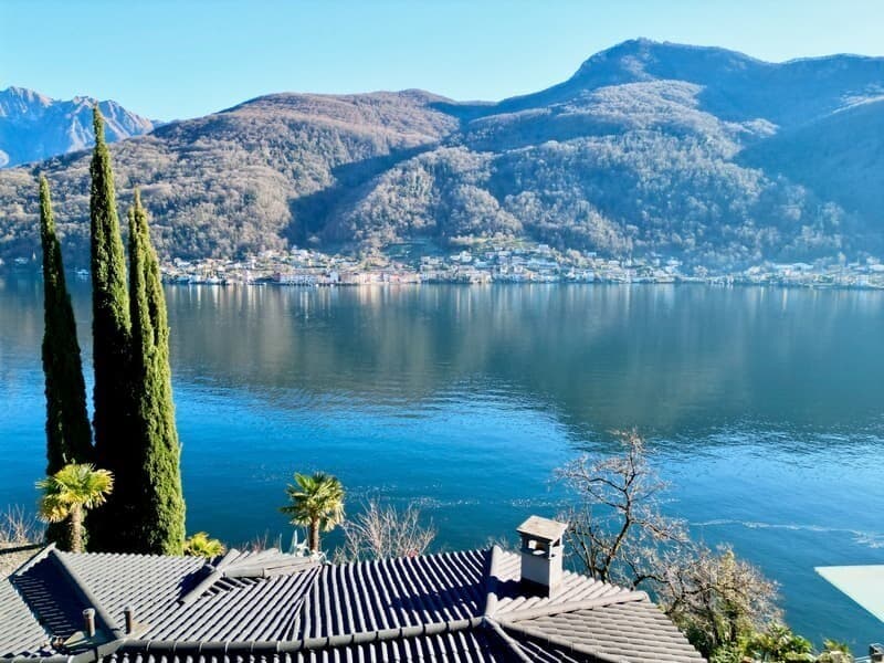 Esclusiva villa di lusso con piscina coperta e vista lago (5)