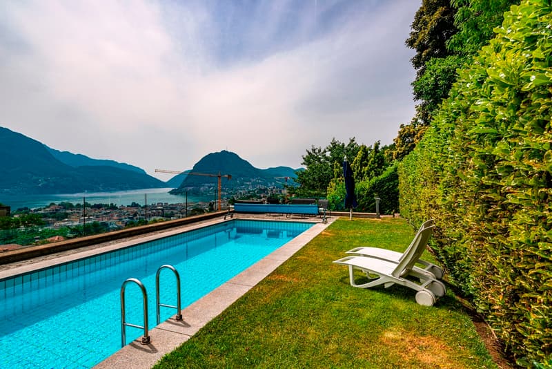 Moderna villa con privacy e stupenda vista lago (3)