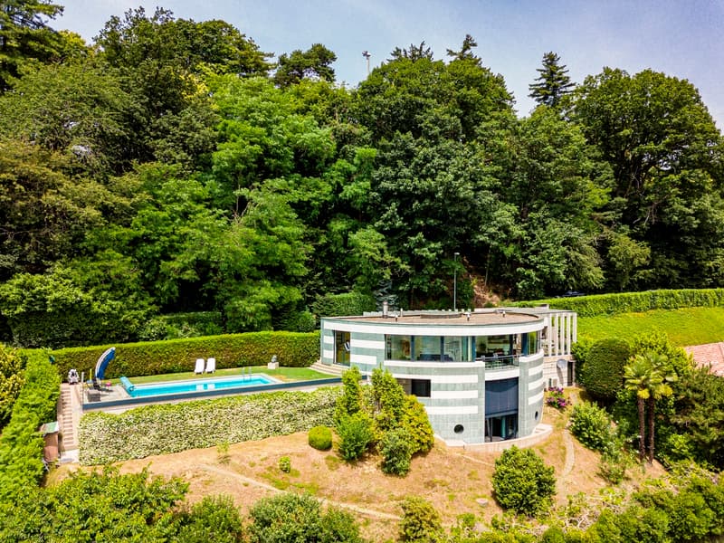 Moderna villa con privacy e stupenda vista lago (4)
