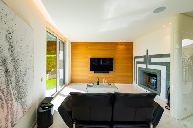 Moderna villa con privacy e stupenda vista lago (11)