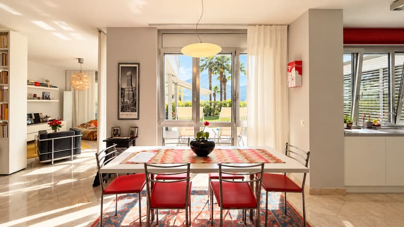 Luminoso appartamento con giardino privato in posizione strategica (4)