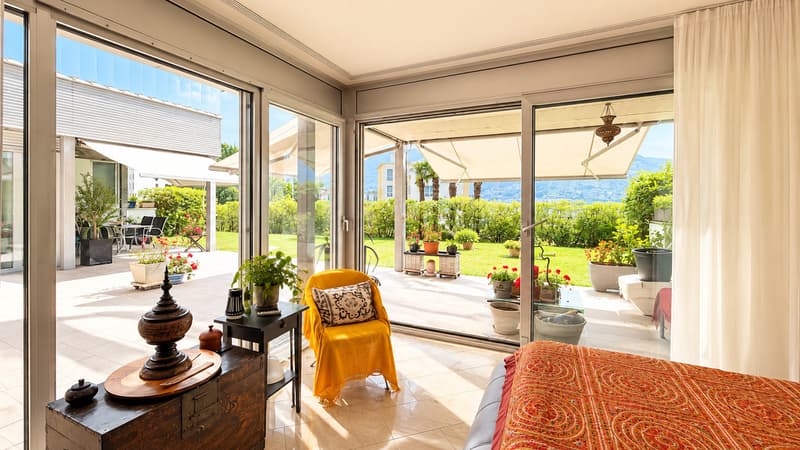 Luminoso appartamento con giardino privato in posizione strategica (12)