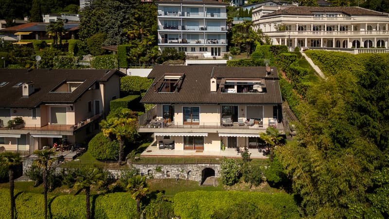 Attico mansardato con vista lago dominante (4)