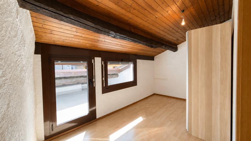 PICCOLA CASA TICINESE NEL NUCLEO DI BRUSINO ARSIZIO (7)