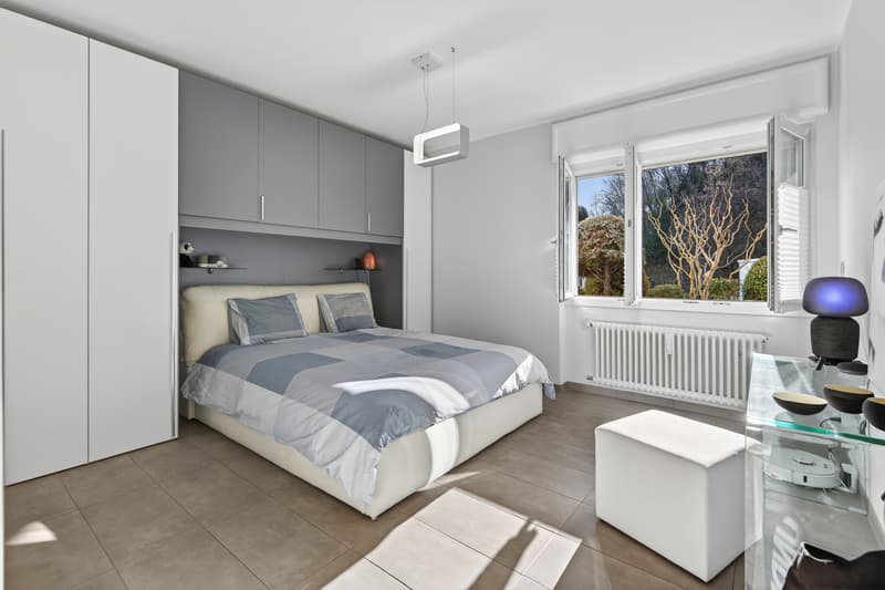 Moderno appartamento con giardino (7)