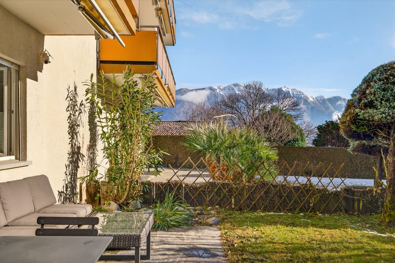 Moderno appartamento con giardino (4)