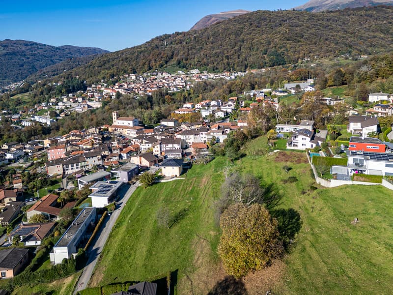 Grande terreno edificabile in zona dominante (8)