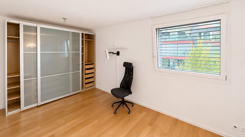 Moderno appartamento vista lago vicino al centro città (9)