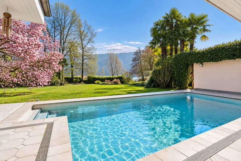 Villa Magnolia: Splendida villa fronte lago a Magliaso (2)