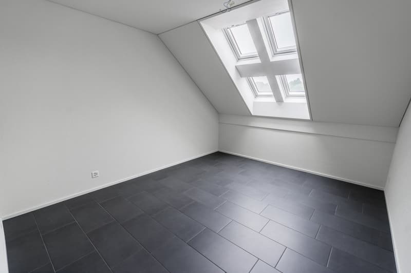 Moderne 5.5-Zimmer-Maisonettewohnung mit grossem Balkon in Bottenwil (6)