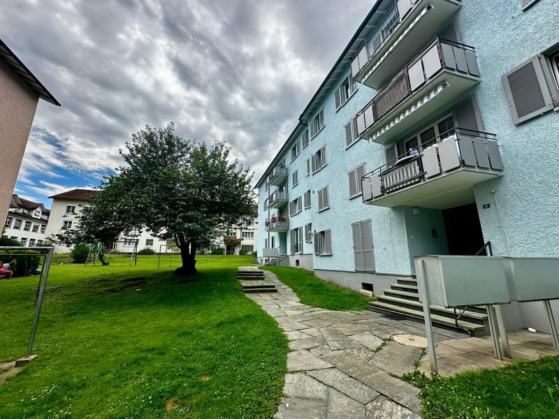 Bright 2.0 room apartment with balcony in the center of Rorschach! (1)