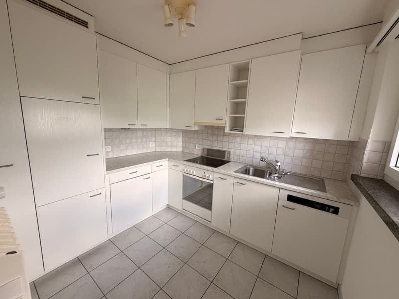 Bright 3.5-room apartment with balcony and beautiful view in Buchs (6)