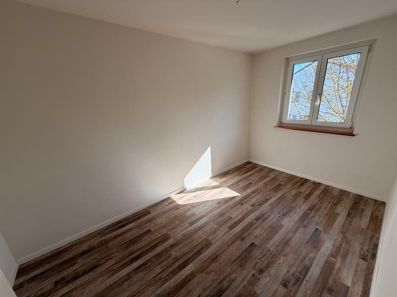 Bright 3-room apartment with balcony in St. Gallen – quiet location (4)