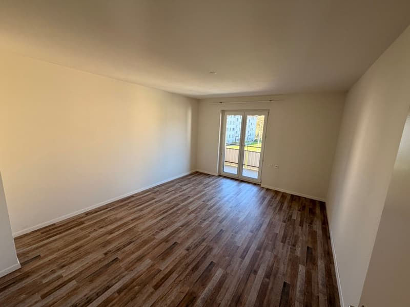 Bright 3-room apartment with balcony in St. Gallen – quiet location (2)