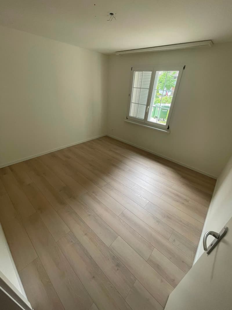 Charmante 4.5 Zimmerwohnung Sitzplatz und Balkon (4)
