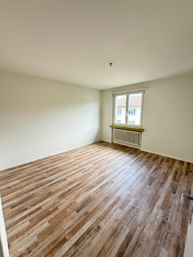 Helle 2.0 Zimmerwohnung mit Balkon im Zentrum von Rorschach! (8)