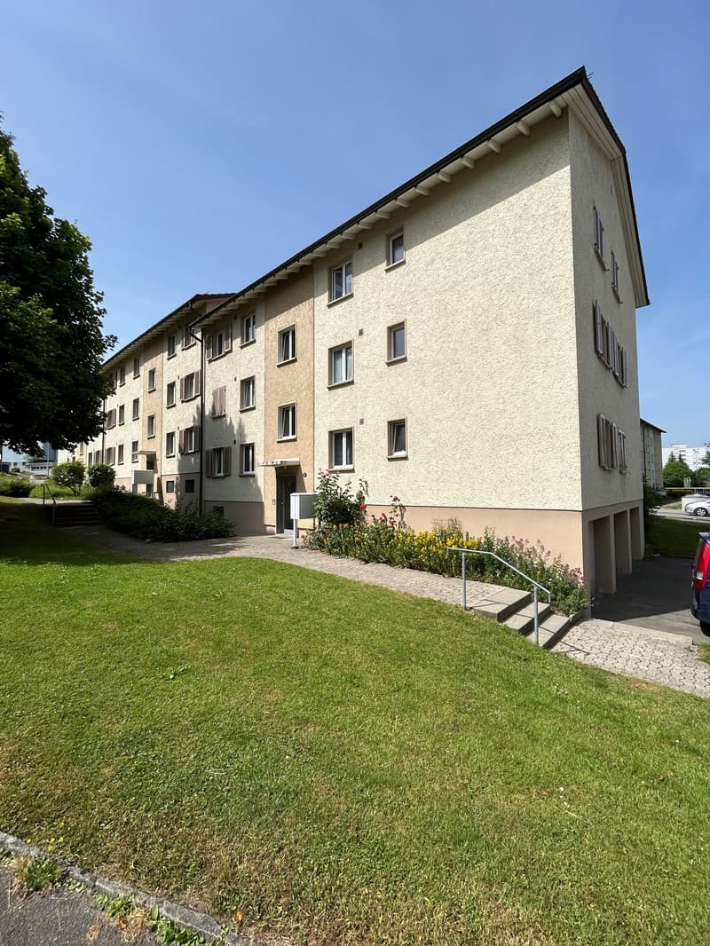 Helle 3-Zimmer-Wohnung mit Balkon in St. Gallen – ruhige Lage (1)