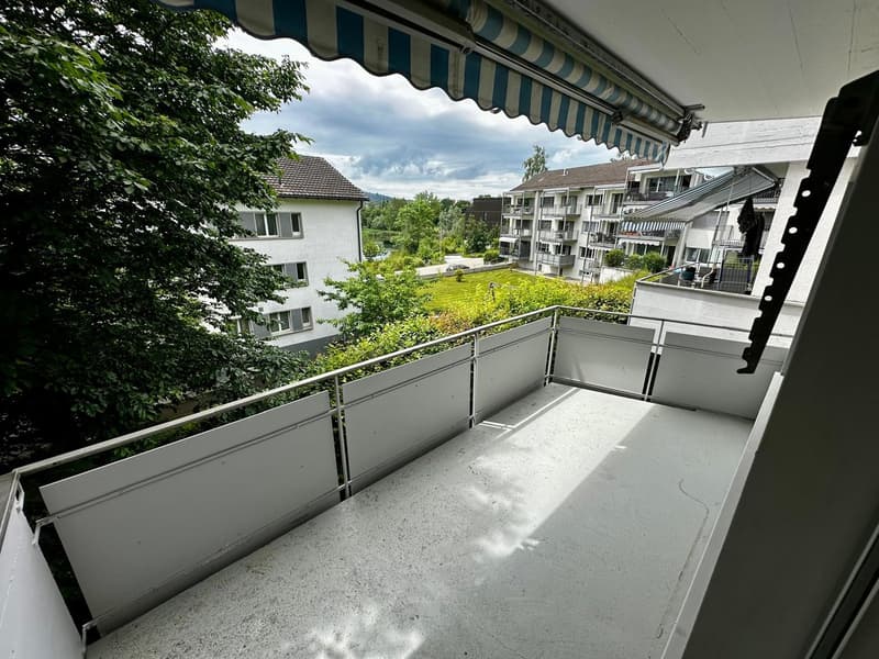Schöne 1.5-Zimmer-Wohnung im 1.OG, mit grossem Balkon in St. Gallen (9)