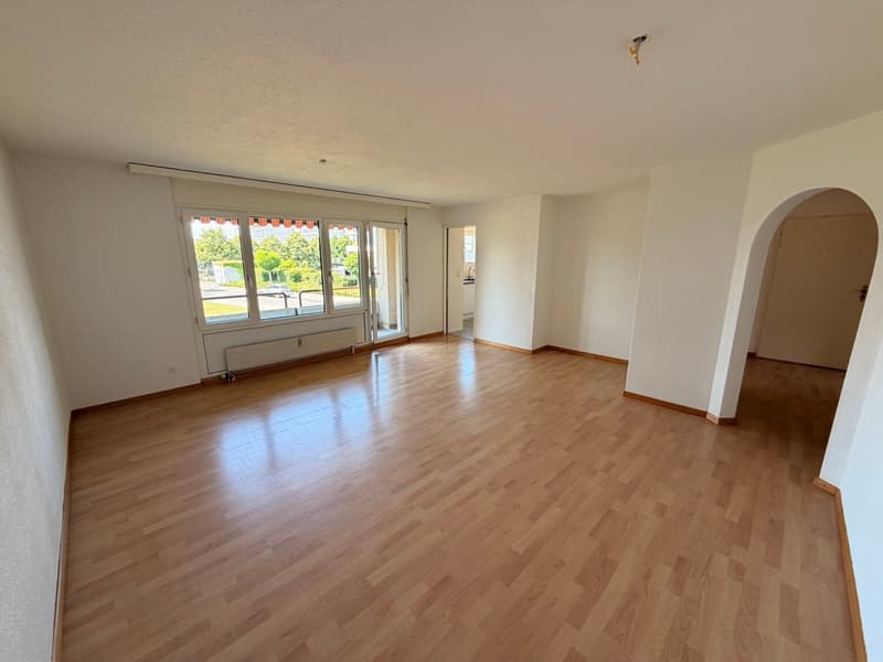 Helle 4.5-Zimmer-Wohnung mit Balkon und schöner Aussicht in Frasnacht (3)