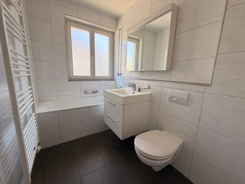 Helle 3-Zimmer-Wohnung mit Balkon in Herisau (2)