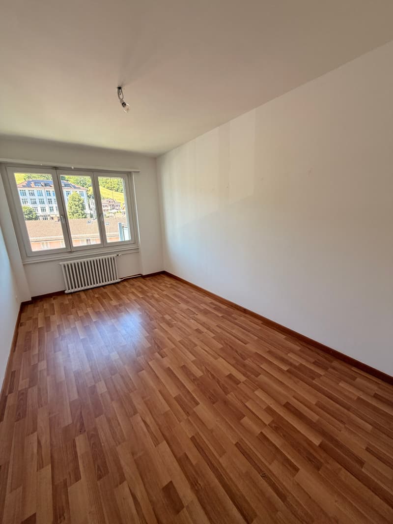 Helle 4-Zimmer-Wohnung mit Balkon und schöner Aussicht in Herisau (4)